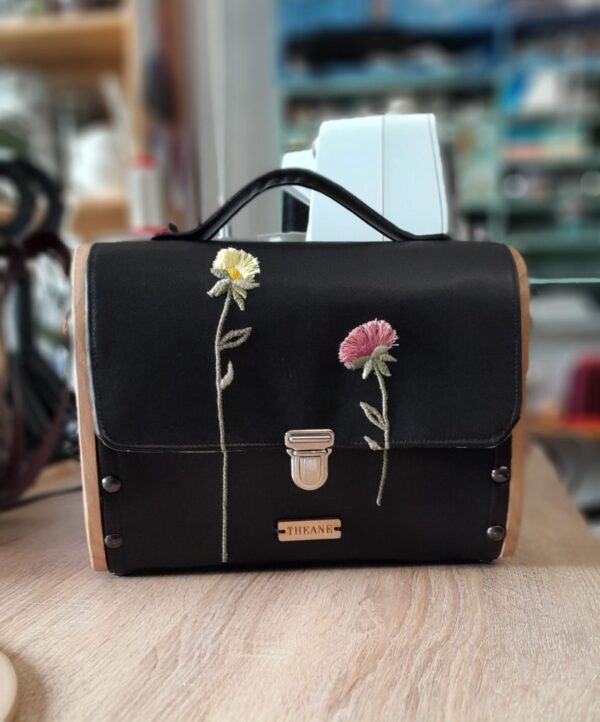 Sac cartable bois et alter-cuir de raisin noir à fleurs brodées 88 – Image 3