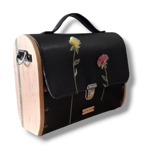 Sac cartable bois et alter-cuir de raisin noir à fleurs brodées 88