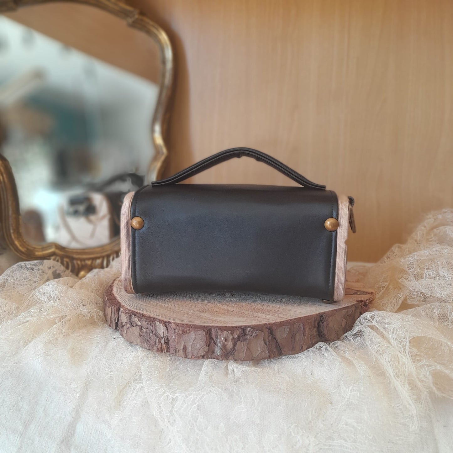 Kube 9 noir dentelle Sac à main bois et raisin n°210 – Image 4