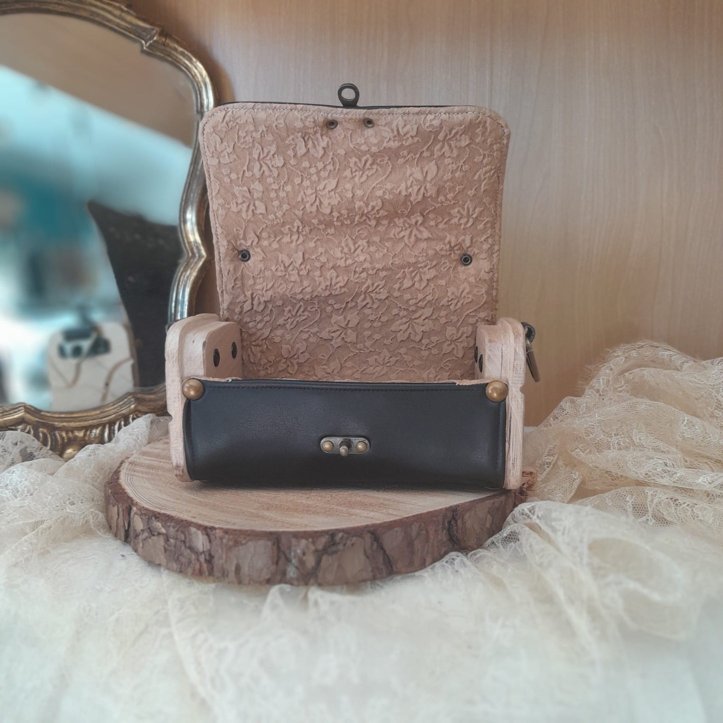 Kube 9 noir dentelle Sac à main bois et raisin n°210 – Image 6